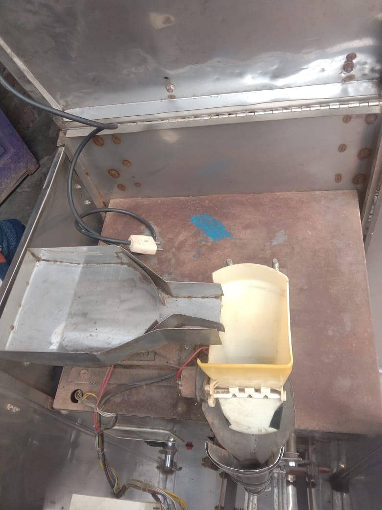 آٹومیٹک ساشے پیکنگ مشین (تجارتی استعمال کے لیے بہترین) 2