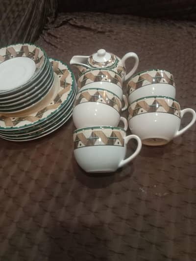 tea set and plate set made in I England