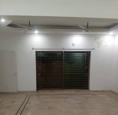 10 Marla House For Rent In Rs. 160000 Only