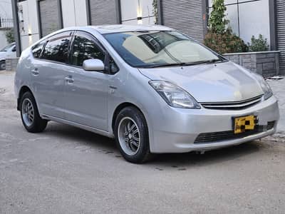 Toyota prius model 2011 reg 2019 first Owner all clear