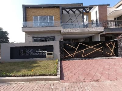House 10 Marla For Sale In Bahria Town Phase 8 - Block E