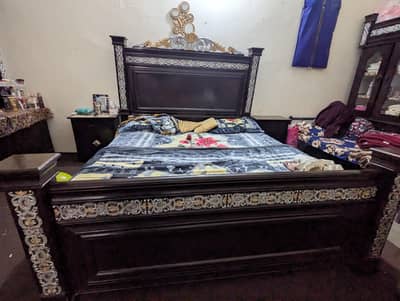 bed dressing with 2 side table bartan almari