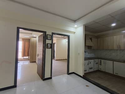 Spacious 2-Bed Flat for Sale in TopCity Prime Location!