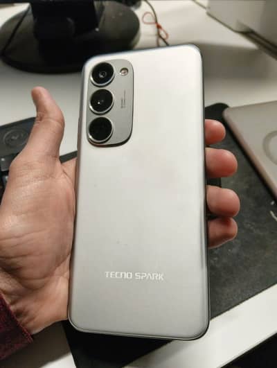 Tecno Spark 40 Pro Plus