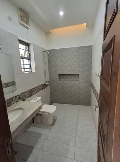 G 13 10 MARLA GROUND POTION AVAILABLE FOR RENT