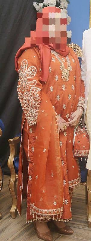 3 piece embroidery suit 1 time used raw silk large to Xl size