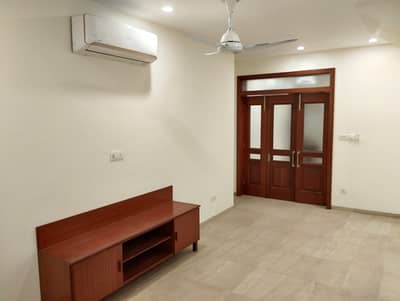 1 kanal Besment For Rent In F-10 Islamabad
