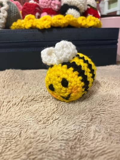 Crochet Pair of Bee and Pastry Keychain.