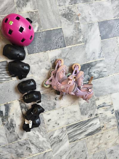 skating shoes and safty guards