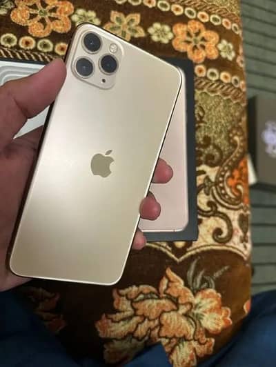 iPhone 11 pro max 256 GB 03214524538 my WhatsApp number