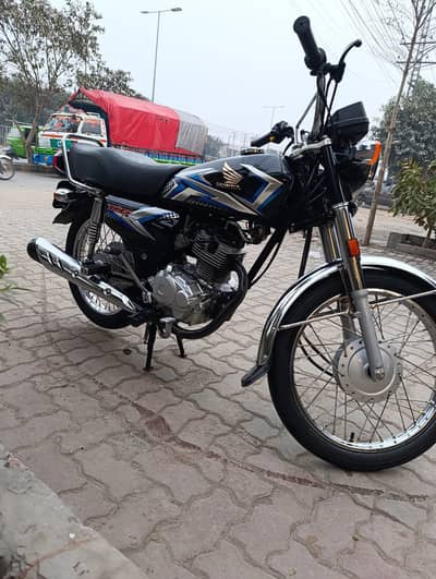 Honda CG 125 2025