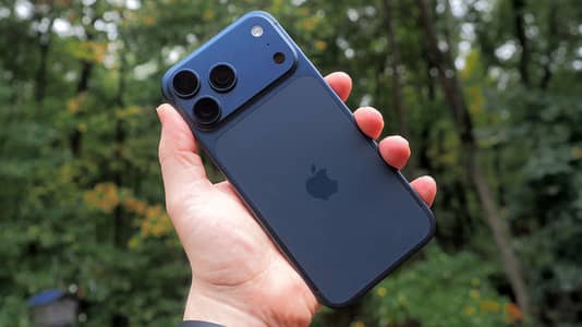 Iphone 17 pro max Blue