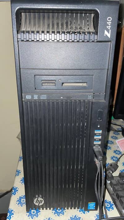 Intel xeon z440 v4 2683