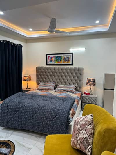 Perday and weekly basis studio flat available on rent