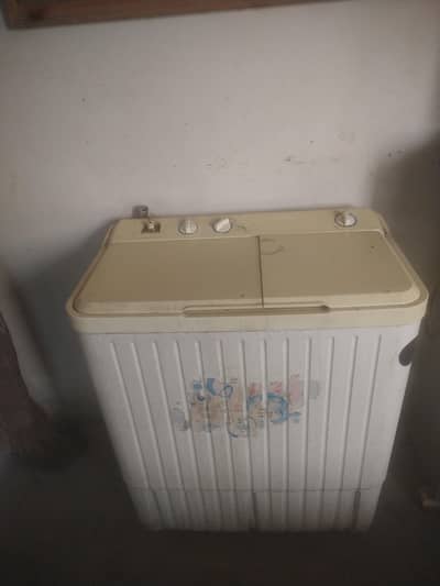 washing machine in working condition