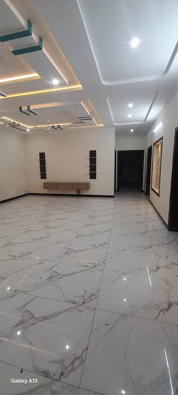 Upper Portion 10 Marla