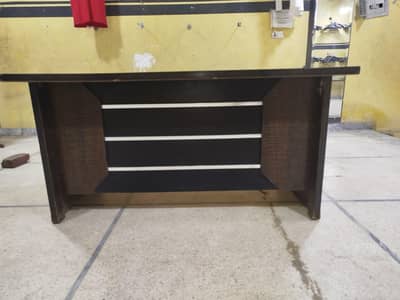 5x3feet Executive Office Table and 4x2.5feet Office side table