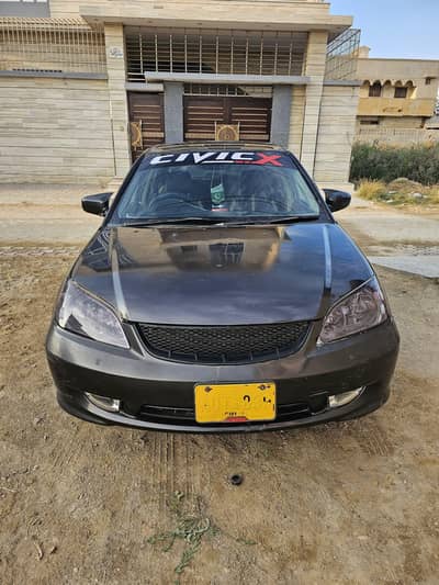 Civic 2001 facelifted to 2005 (model is 2001)