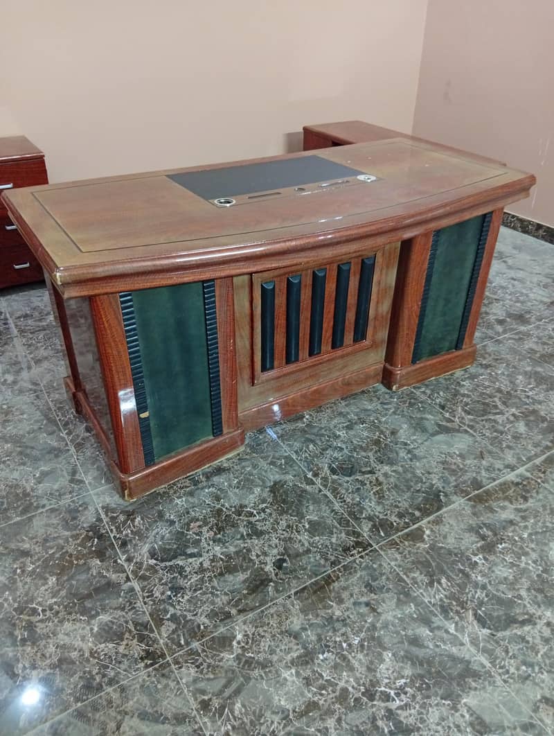 office Table chairs kitchen cabinet Many others 0