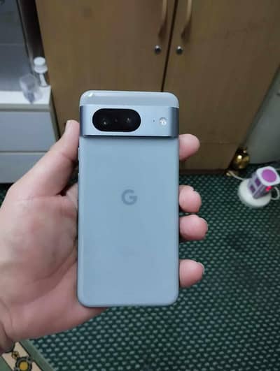 Google pixel 8