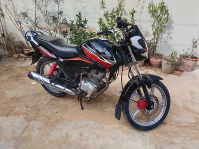 Honda CB125F