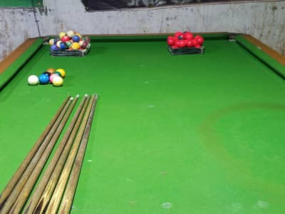 snooker table full