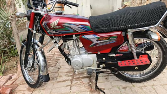 Bike for sale    brand new look  Non exidental  All original  pin pack