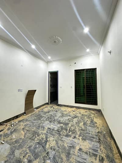 8 MARLA LOWER PORTION FOR RENT IN MILITARRY ACCOUNTS SOCIETY NEAR COLLAGE ROAD LAHORE