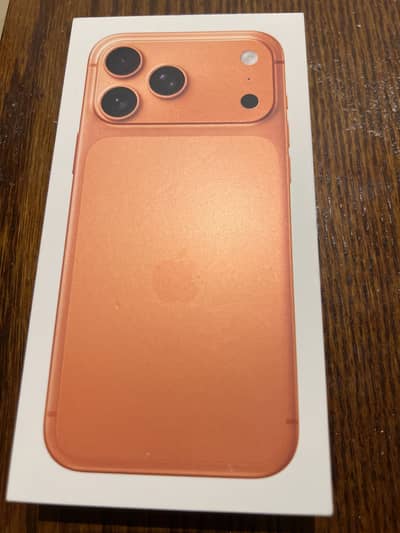 iPhone 17 pro max cosmic orange