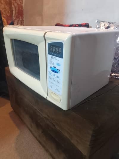 Full size Dawlance microwave oven