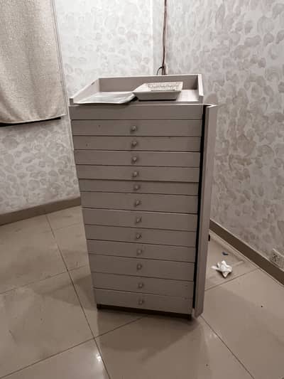 Salon drawers - makeup drawers - salon parlor make up drawers