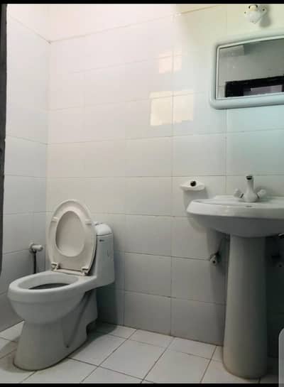 Hostel Room for Rent Comfortable & Affordable Living