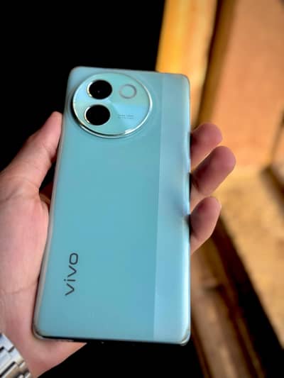 Vivo V30e