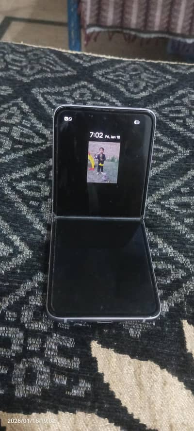 Samsung Z Flip 3 Excellent Condition  10/10