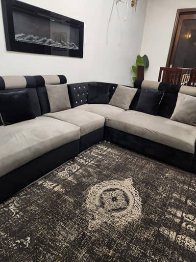 6 seater L-shaped sofa