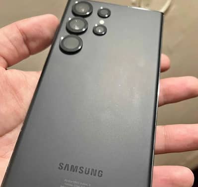 s23 ultra 12/256 non pta he lkin sim chal rhi he water pake he reed ad