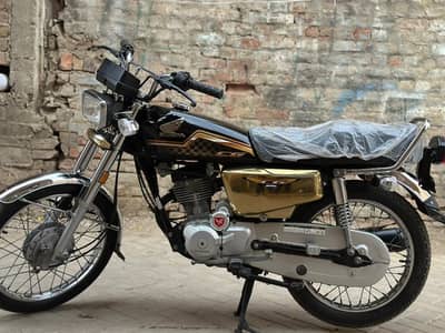 Honda 125 gold edition. 18 serial