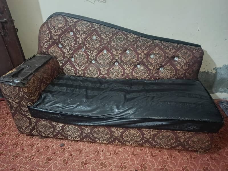 dewan sofa 0