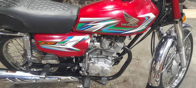 Good looking honda 125 no more work