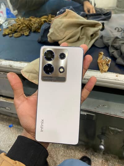 Infinix Note 30