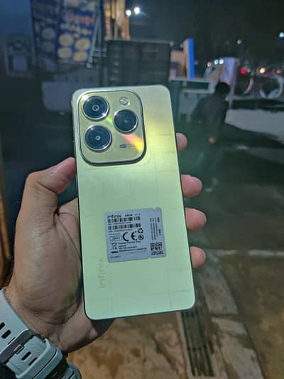 infinx hot 40 8/256 10/9 Condition