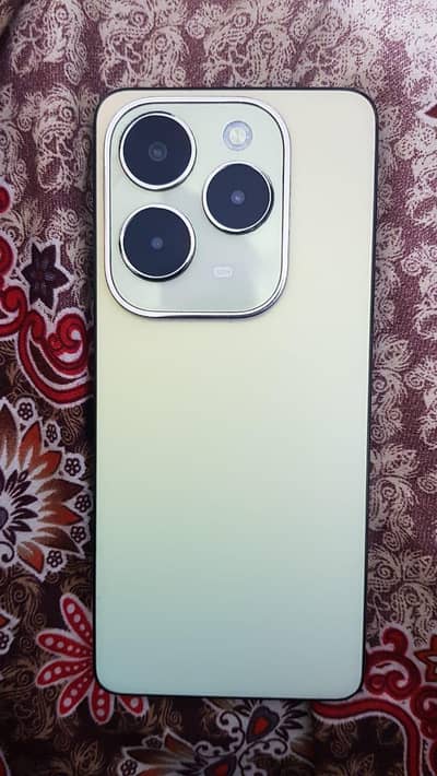 infinix hot 40 mobile all ok ha koi masla nai ha urgent sale only mobi