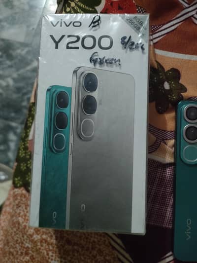 VIVO Y200 8/256GB GREEN COLOR 10/10