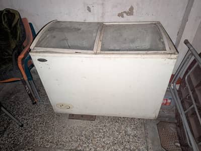 ice cream deep freezer