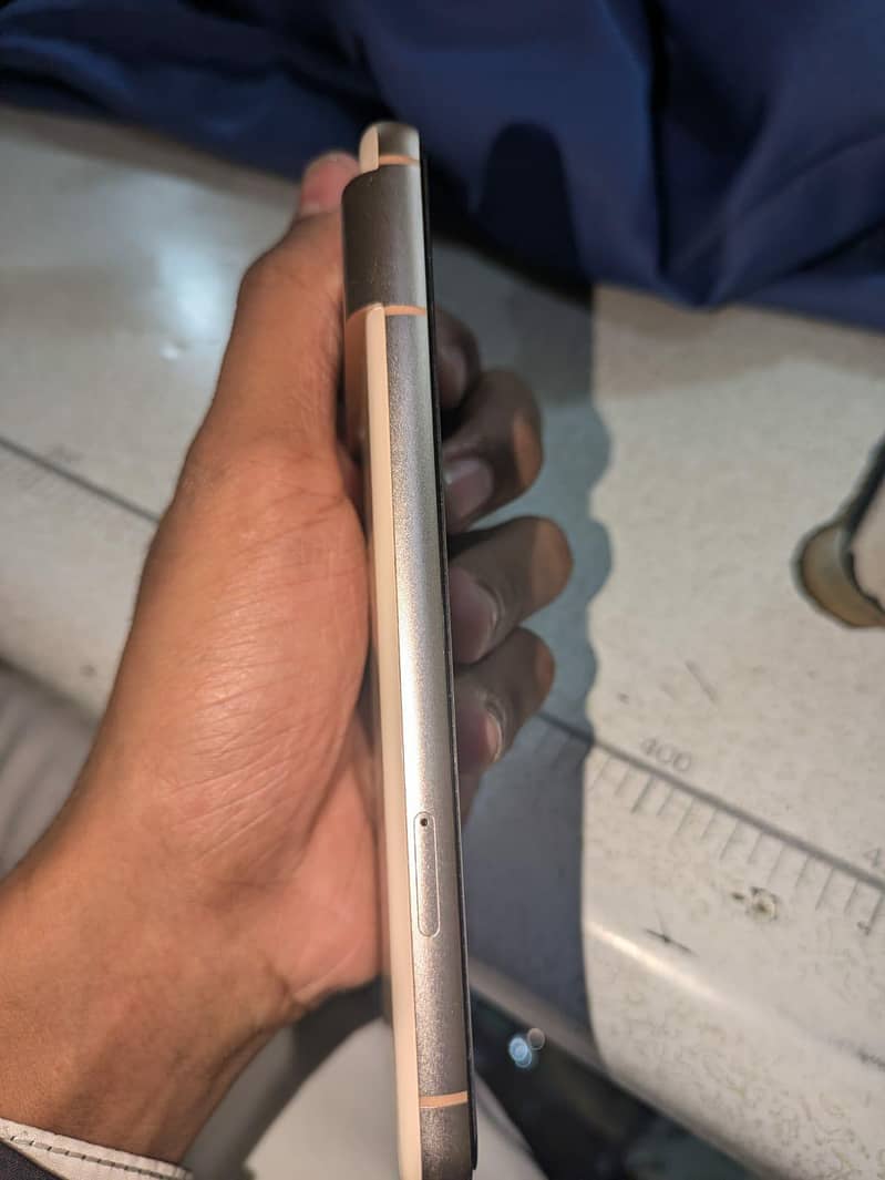 Google pixel 8 by 8/128 2