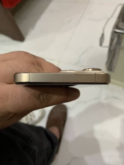 16 pro max desert titanium 256gb