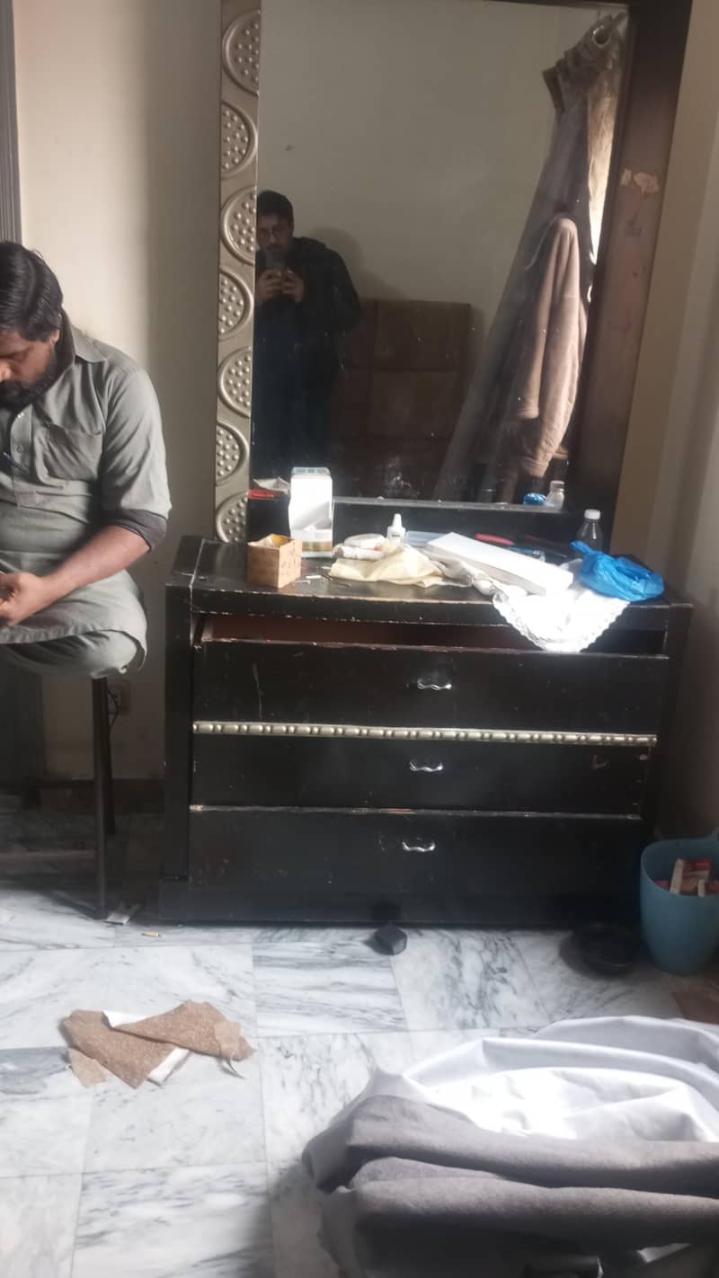 dressing table 1