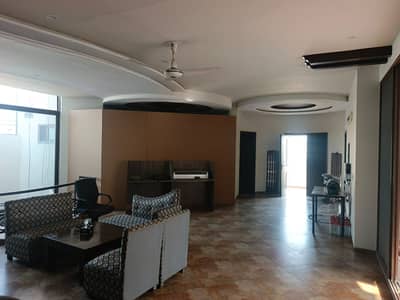 25 MARLA UPPER PORTION AVAILABLE FOR RENT IN PCSIR PHASE 2