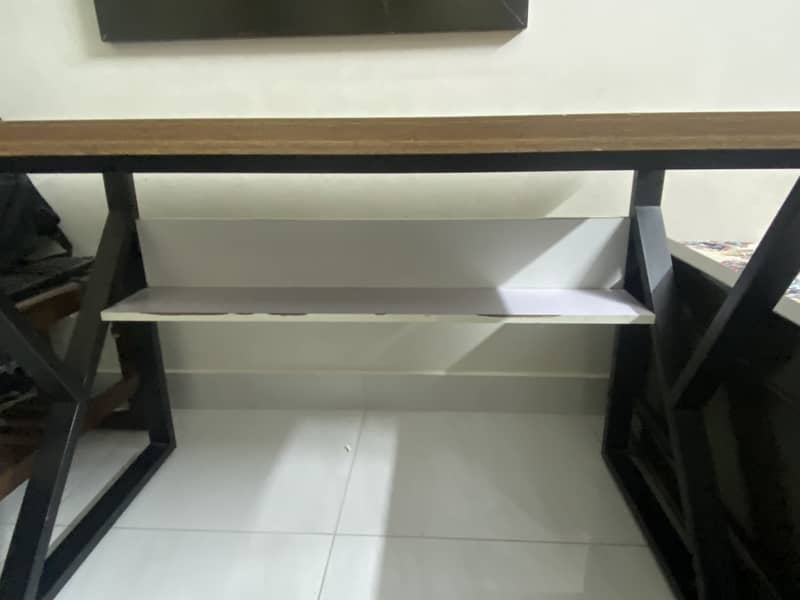 Office computer table 0