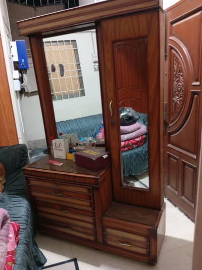 dressing table just like new
